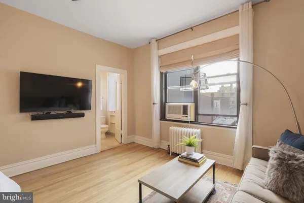 $219,000 | 1514 17th Street Northwest, Unit 511, Washington, DC 20036
