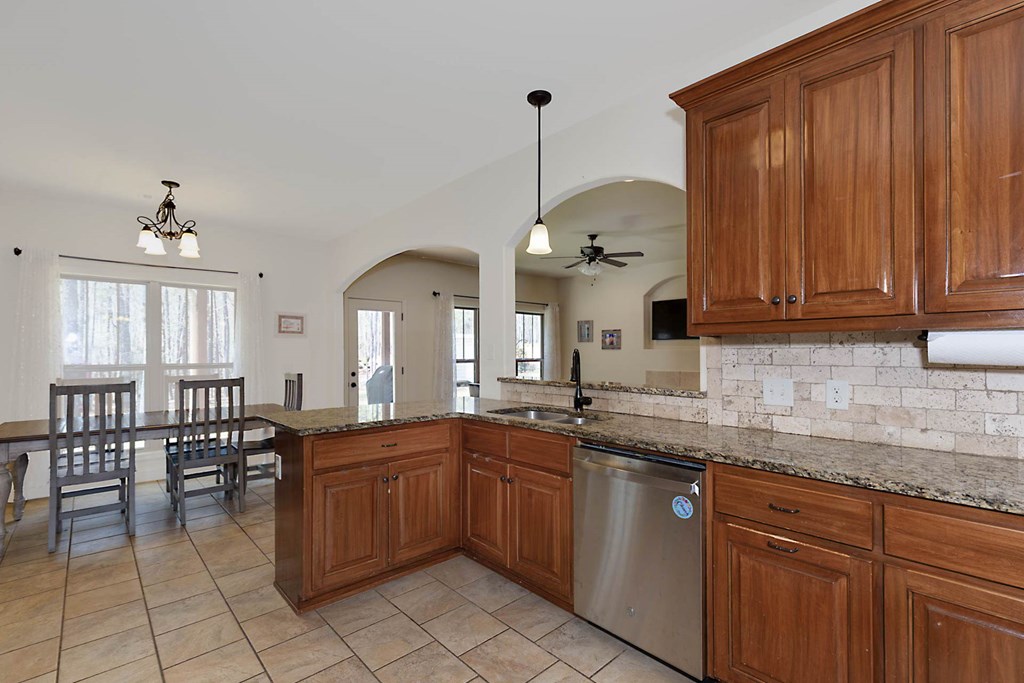 2074 Calhoun Road Hamilton, GA 31811 - Photo 2 of 45