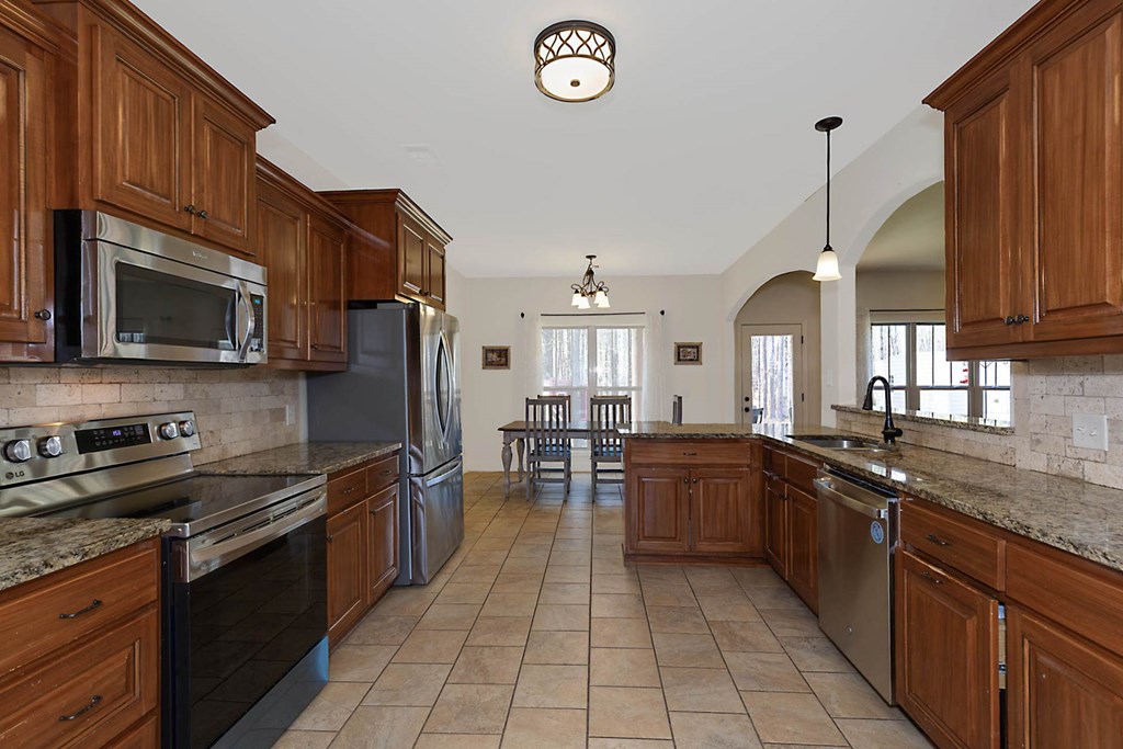 2074 Calhoun Road Hamilton, GA 31811 - Photo 3 of 45