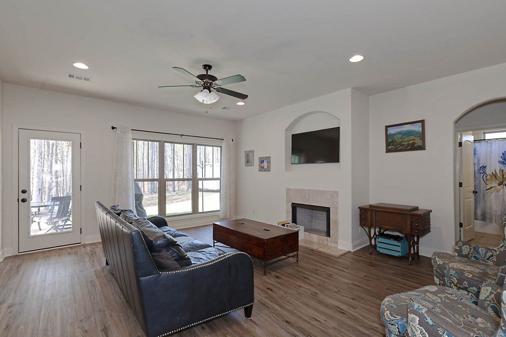 2074 Calhoun Road Hamilton, GA 31811 - Photo 5 of 45