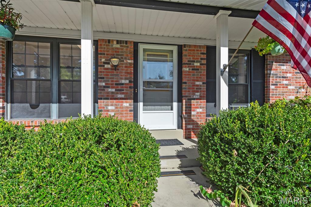 2505 Alcarol Drive Fenton, MO 63026 - Photo 3 of 38