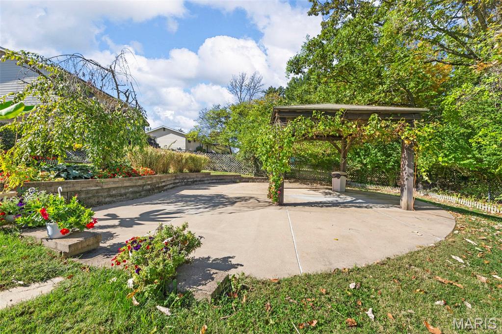 2505 Alcarol Drive Fenton, MO 63026 - Photo 5 of 38