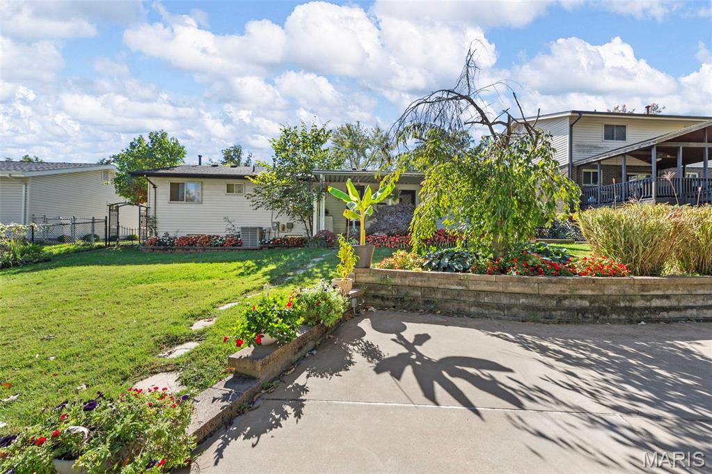 2505 Alcarol Drive Fenton, MO 63026 - Photo 6 of 38