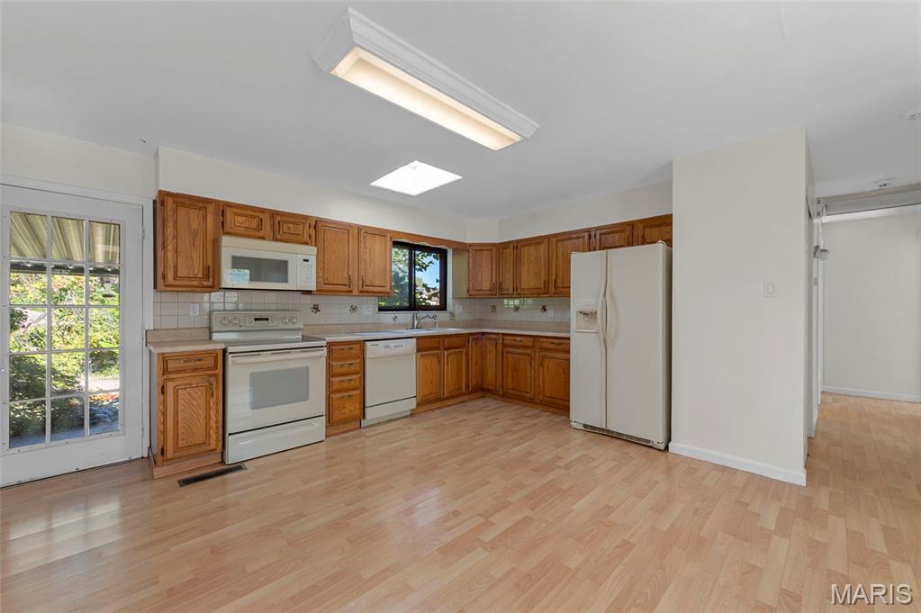 2505 Alcarol Drive Fenton, MO 63026 - Photo 8 of 38