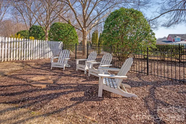 $950,000 | 8811 1st Bloom Road, Charlotte, NC 28277