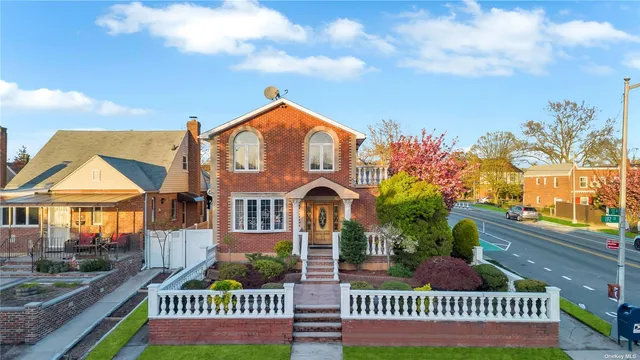 a view of front of a house with street