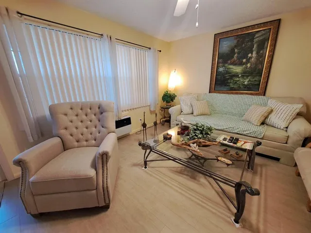 $1,900 | 336 Oakridge South, Unit 336, Deerfield Beach, FL 33442