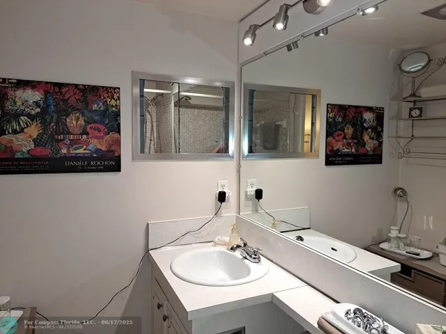 $1,900 | 336 Oakridge South, Unit 336, Deerfield Beach, FL 33442