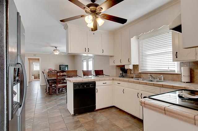 206 Lloyd Drive Anderson, SC 29621 - Photo 2 of 23