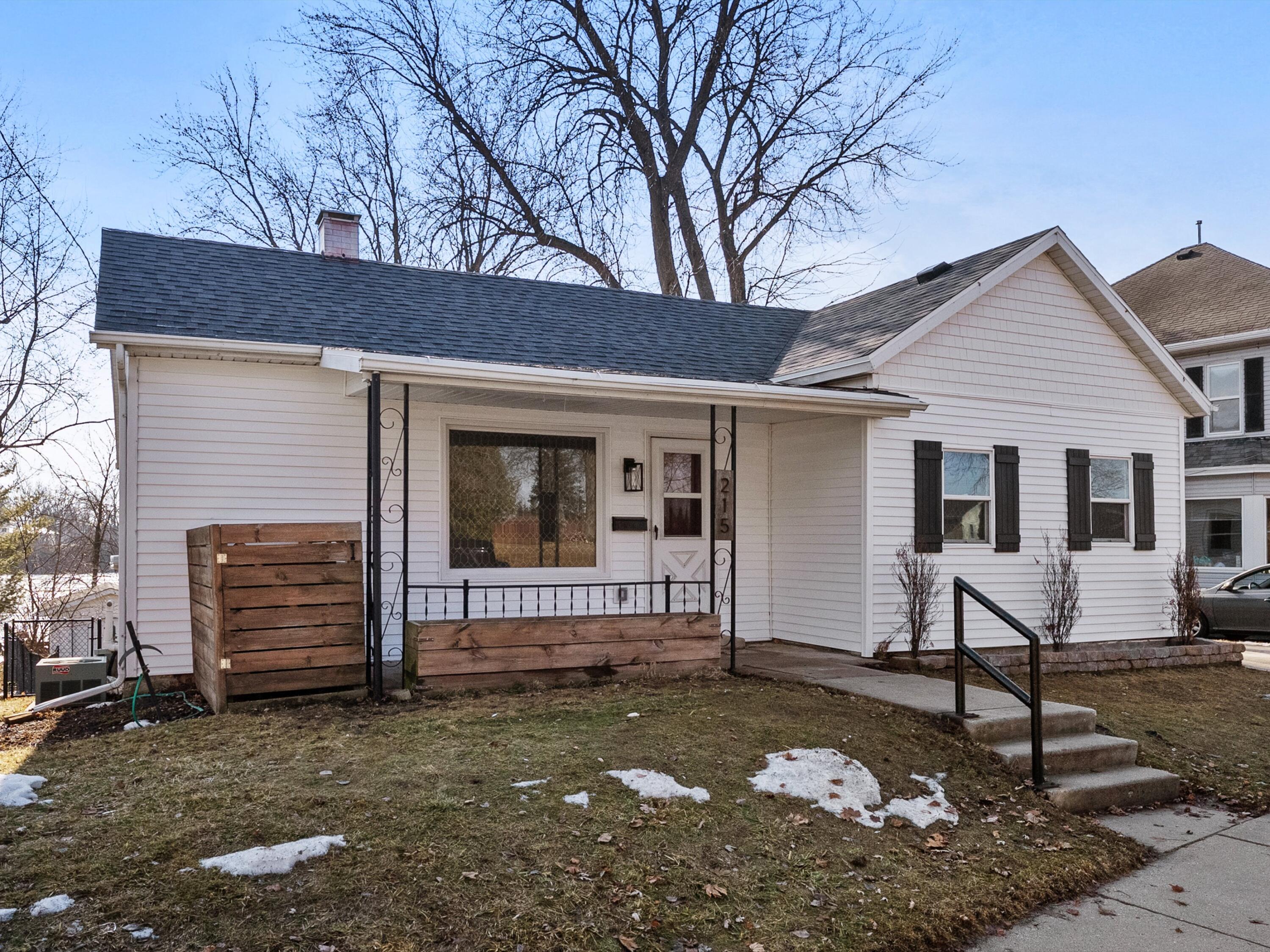 215 West Main Street Chilton, WI 53014 - Photo 6 of 35 07-007_2812762_00288