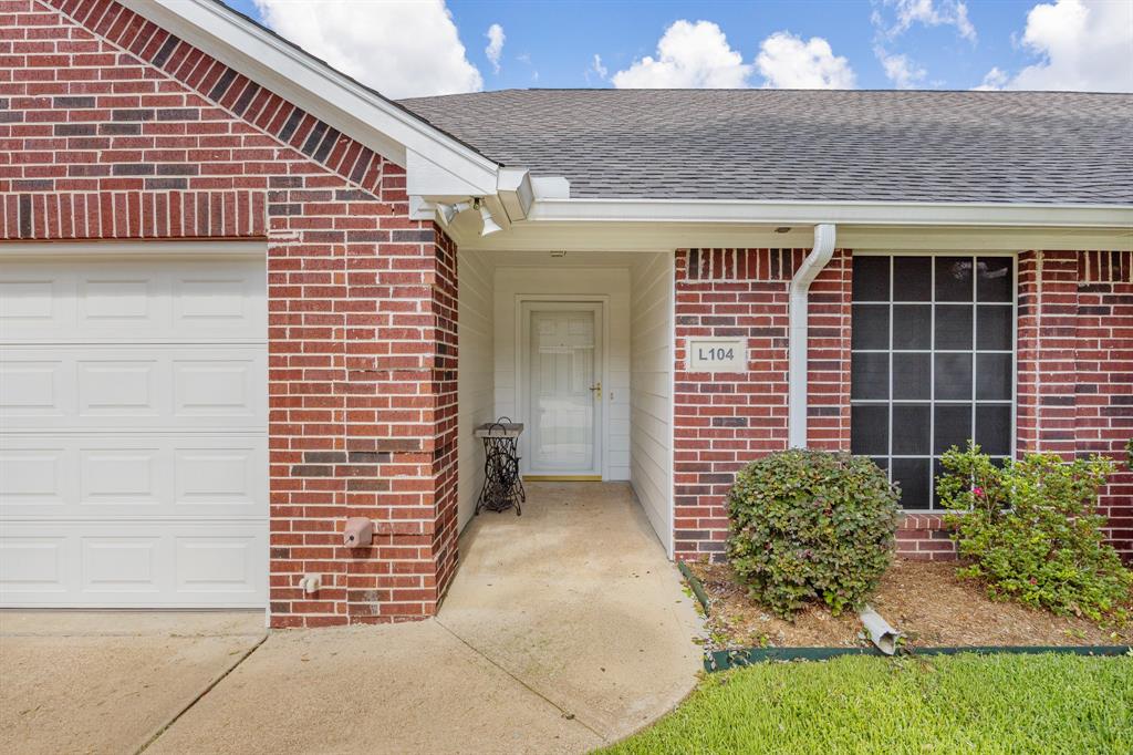 1521 Rice Road, Unit L104 Tyler, TX 75703 - Photo 3 of 29