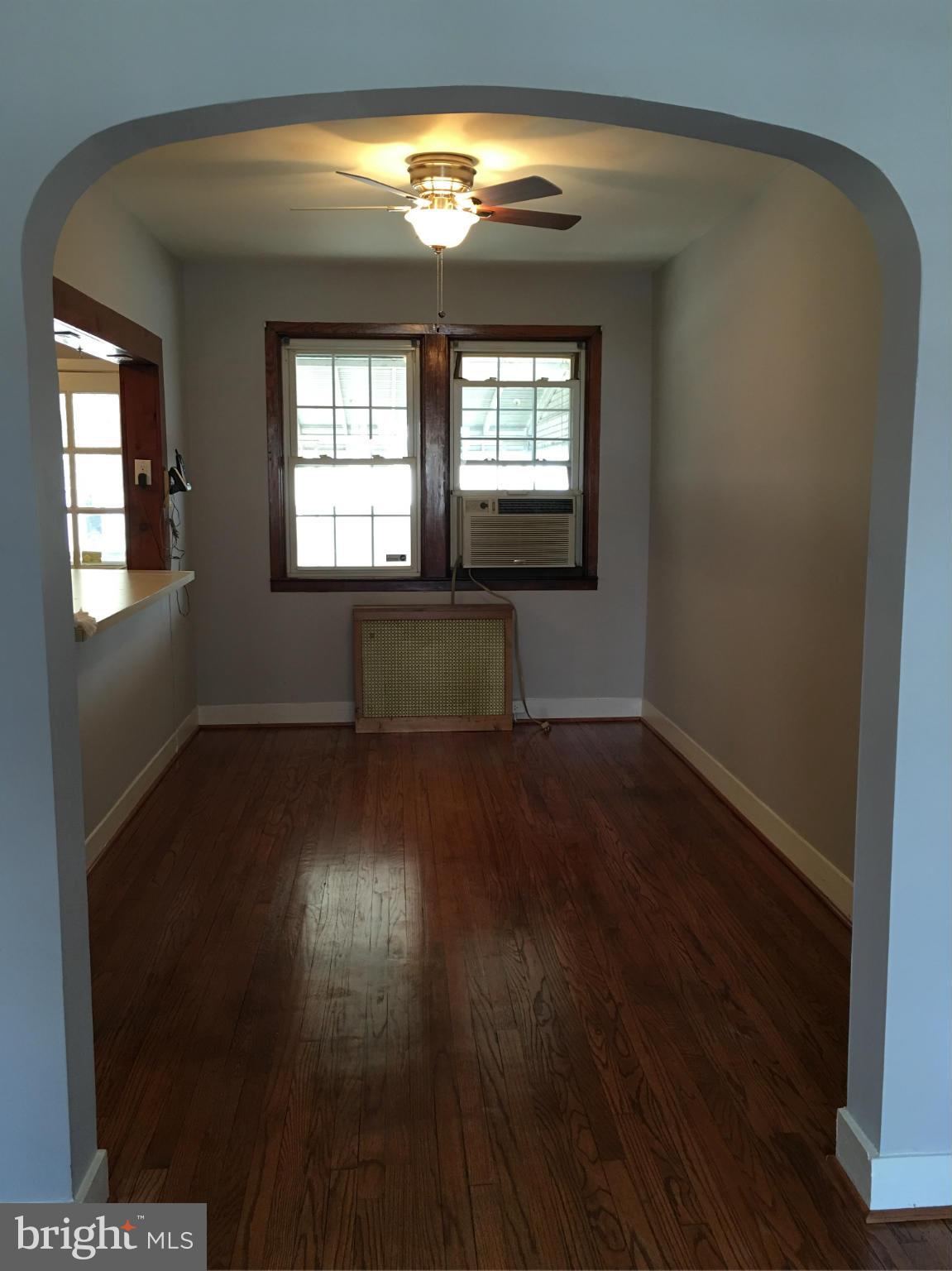 153 West Meadow Road Baltimore, MD 21225 - Photo 3 of 16 Dining Room