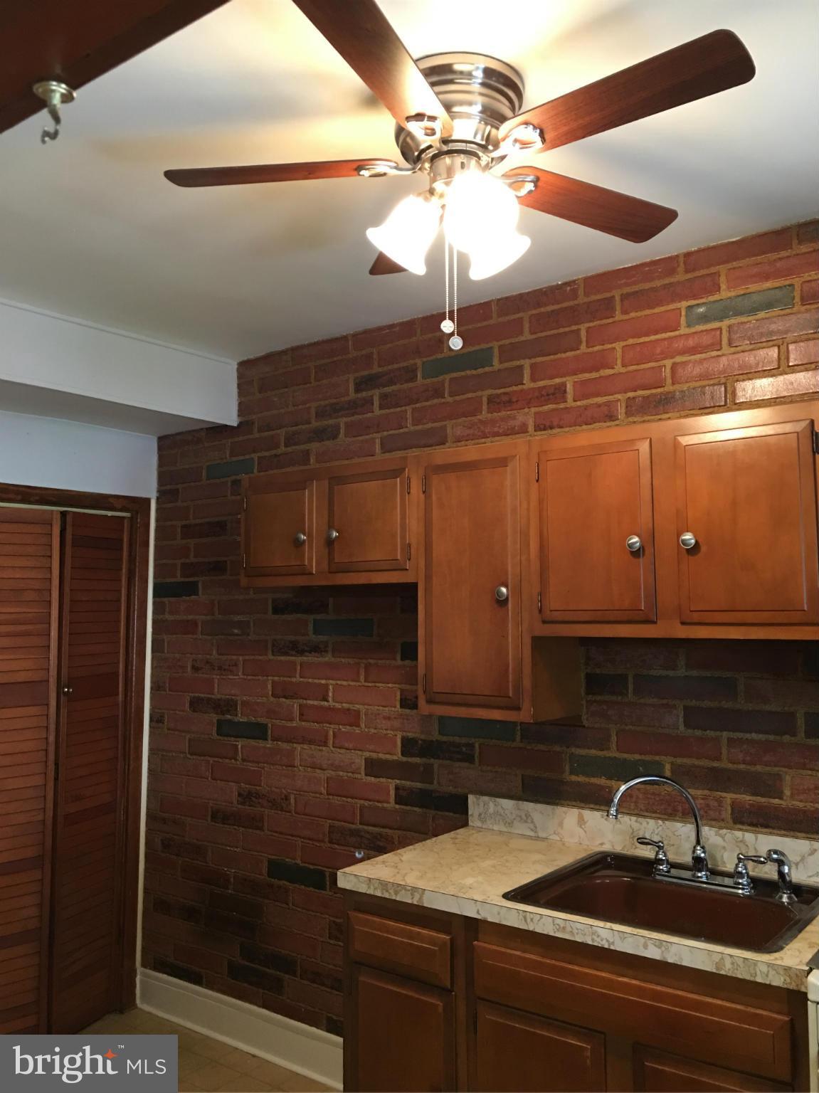 153 West Meadow Road Baltimore, MD 21225 - Photo 6 of 16 Kitchen