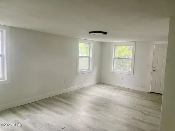 $190,000 | 1038 8th Avenue, Graceville, FL 32440