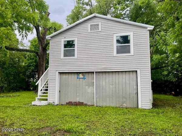 $190,000 | 1038 8th Avenue, Graceville, FL 32440