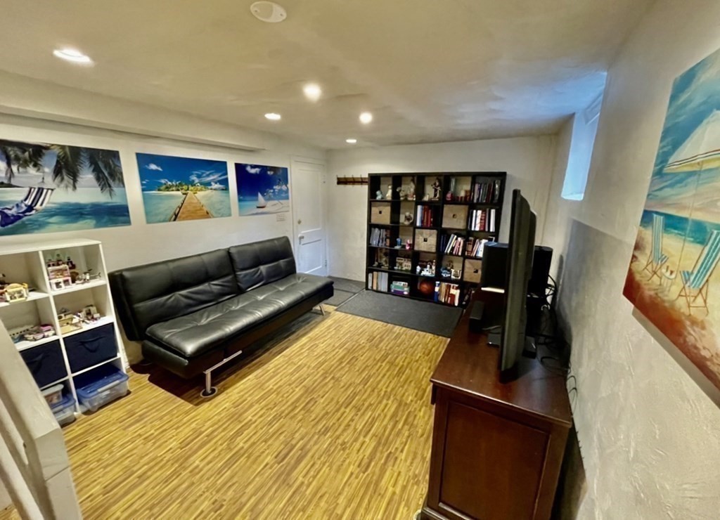 4 Digren Road Natick, MA 01760 - Photo 19 of 25