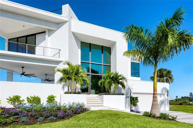 $6,488,000 | 519 Rountree Drive, Longboat Key, FL 34228