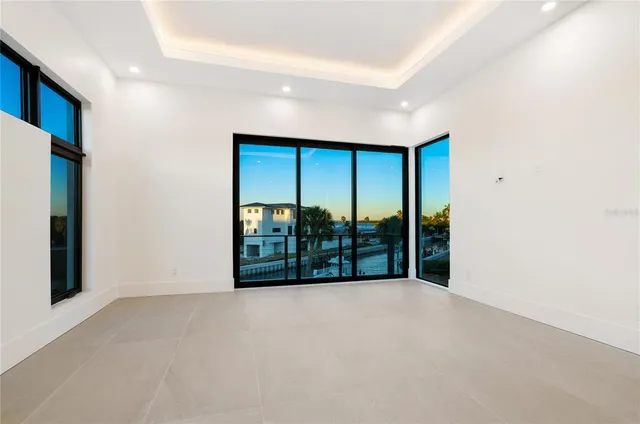 $6,488,000 | 519 Rountree Drive, Longboat Key, FL 34228