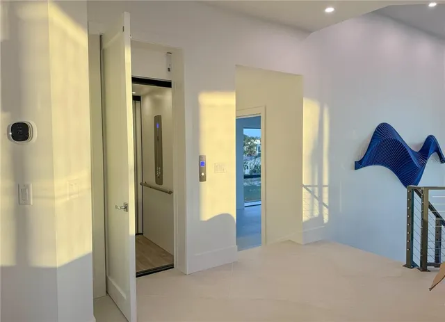 $6,488,000 | 519 Rountree Drive, Longboat Key, FL 34228