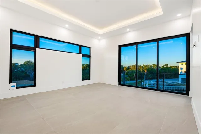 $6,488,000 | 519 Rountree Drive, Longboat Key, FL 34228