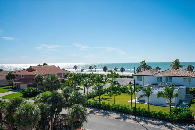 $6,488,000 | 519 Rountree Drive, Longboat Key, FL 34228