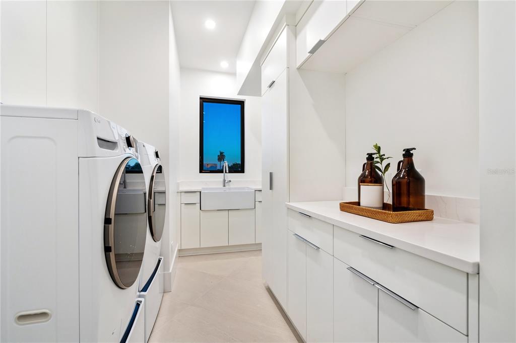 519 Rountree Drive Longboat Key, FL 34228 - Photo 55 of 97