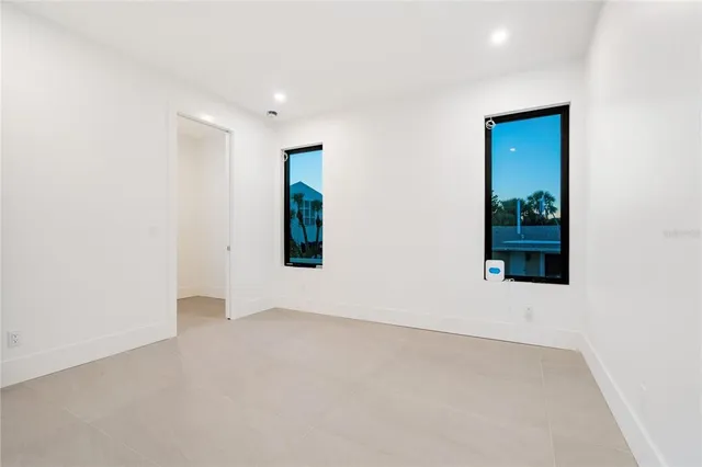 $6,488,000 | 519 Rountree Drive, Longboat Key, FL 34228