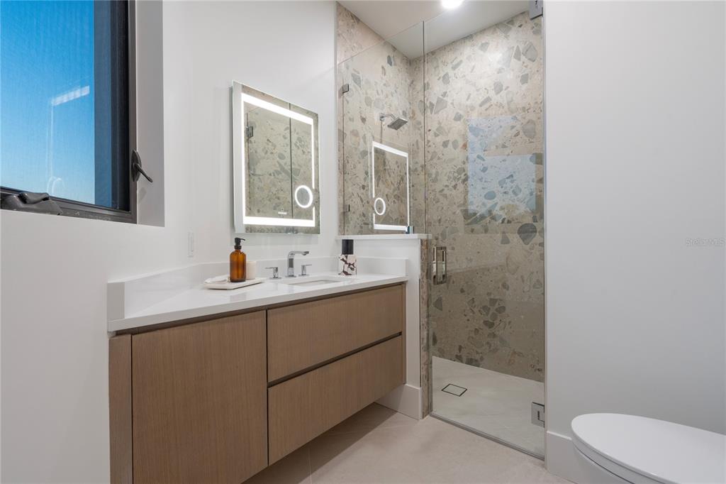 519 Rountree Drive Longboat Key, FL 34228 - Photo 59 of 97