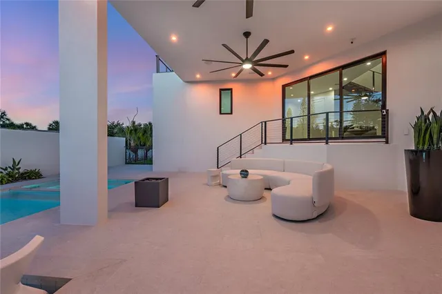 $6,488,000 | 519 Rountree Drive, Longboat Key, FL 34228