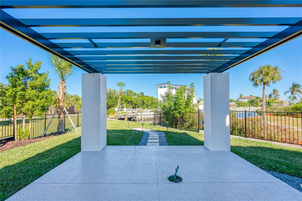 519 Rountree Drive Longboat Key, FL 34228 - Photo 71 of 97