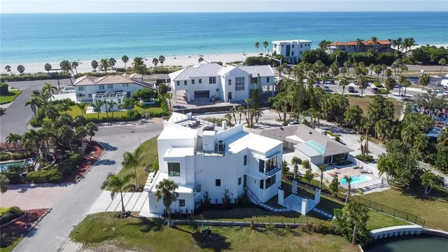 $6,488,000 | 519 Rountree Drive, Longboat Key, FL 34228