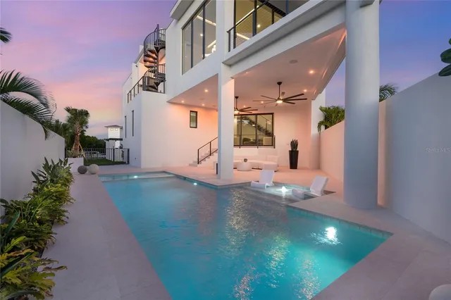 $6,488,000 | 519 Rountree Drive, Longboat Key, FL 34228