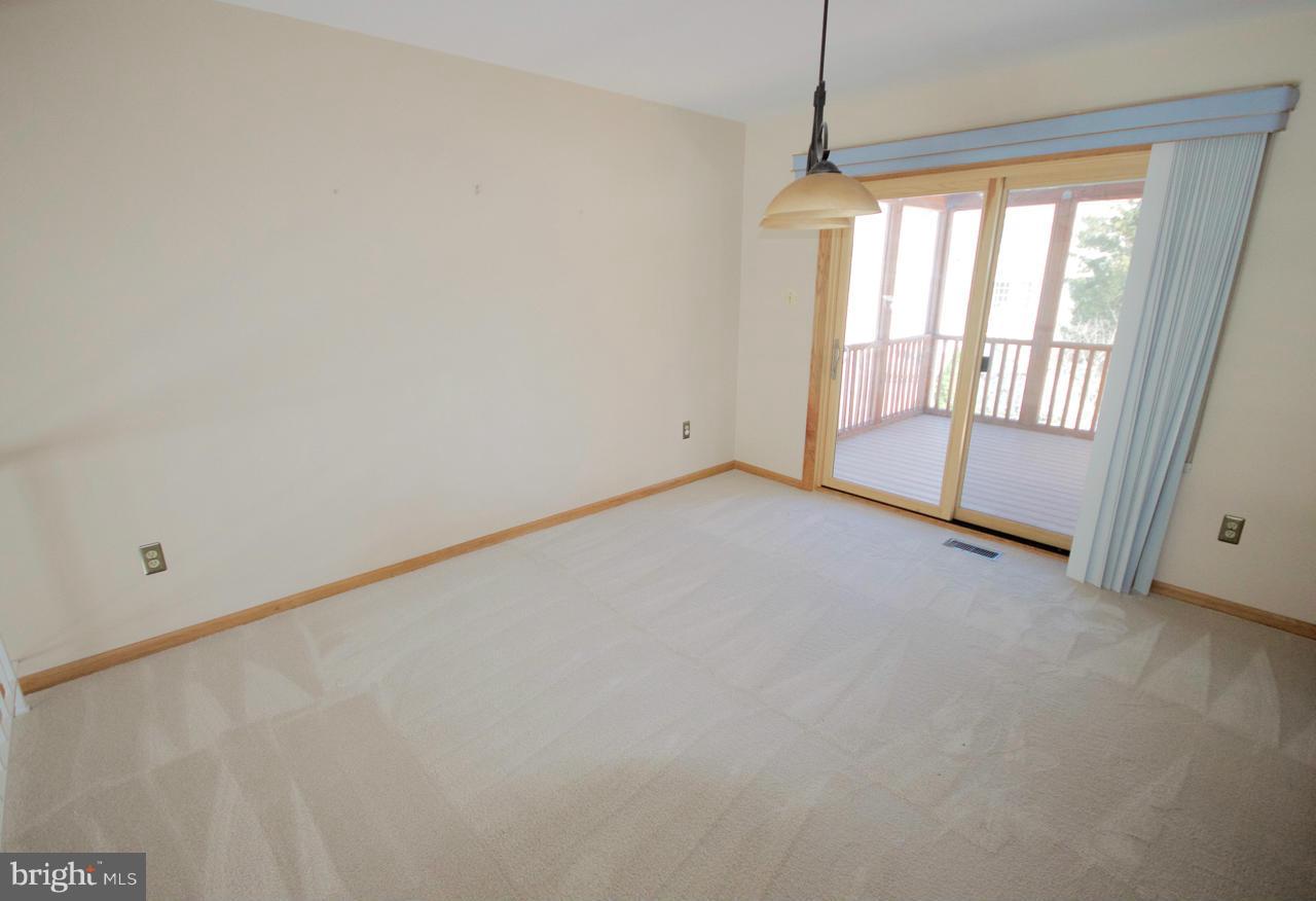 4317 Pleasant Valley Road Chantilly, VA 20151 - Photo 11 of 30 Dining Room
