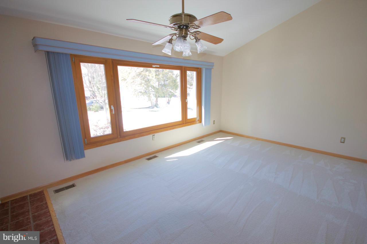 4317 Pleasant Valley Road Chantilly, VA 20151 - Photo 3 of 30 Dining Room