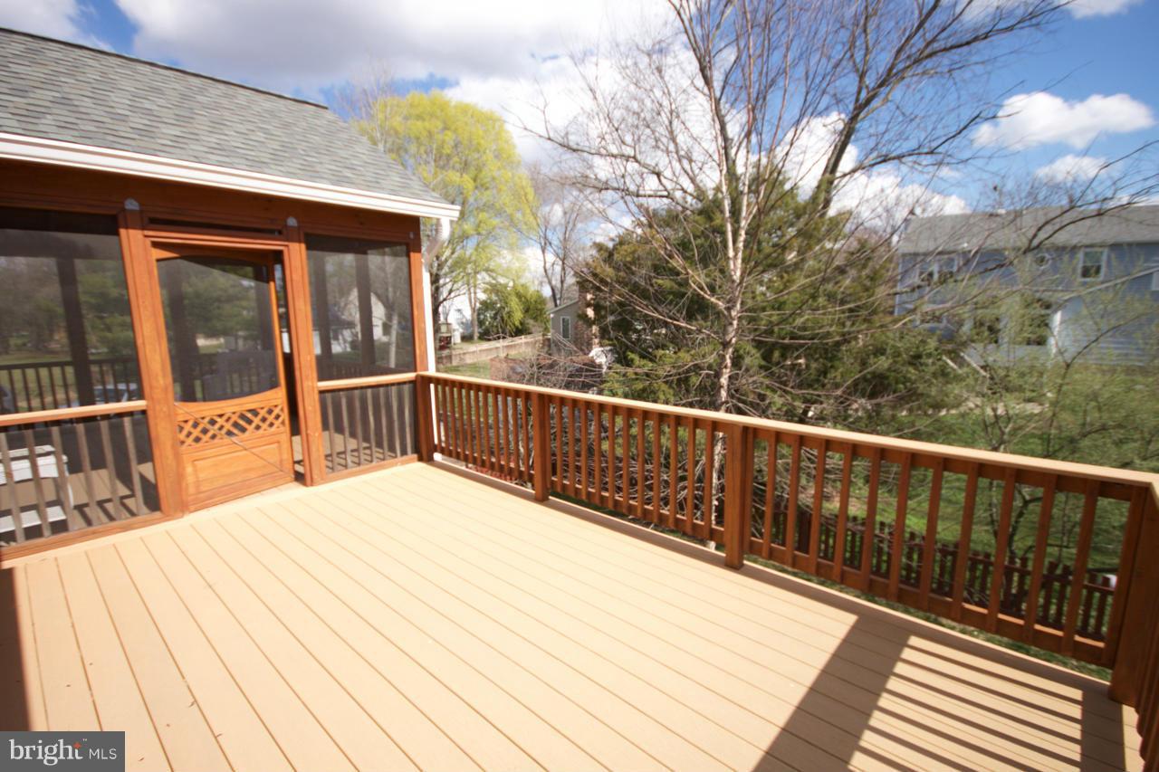 4317 Pleasant Valley Road Chantilly, VA 20151 - Photo 25 of 30 Exterior (Rear)