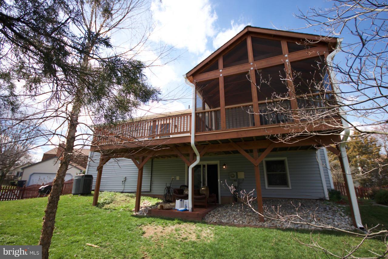 4317 Pleasant Valley Road Chantilly, VA 20151 - Photo 26 of 30 Exterior (Rear)