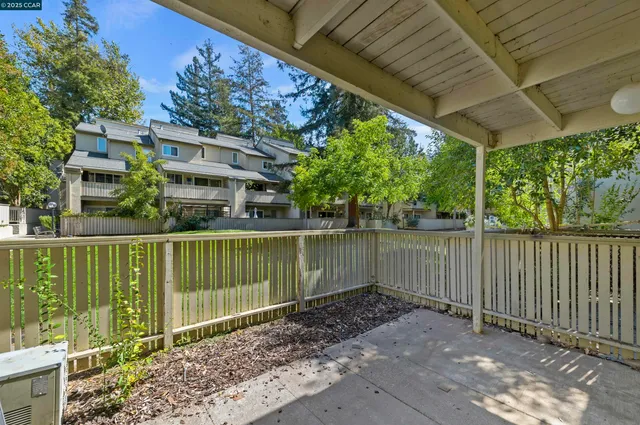 $374,000 | 2712 Oak Road, Unit 60, Walnut Creek, CA 94597