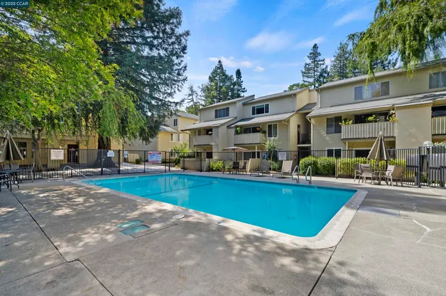 $374,000 | 2712 Oak Road, Unit 60, Walnut Creek, CA 94597