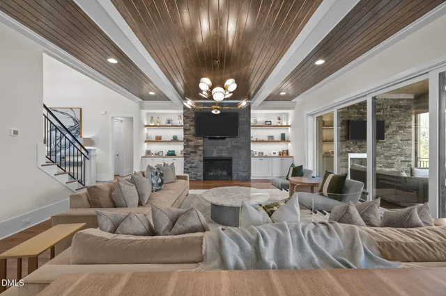 $2,375,000 | 5204 Barton View Court, Raleigh, NC 27615