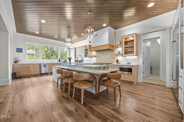 $2,375,000 | 5204 Barton View Court, Raleigh, NC 27615