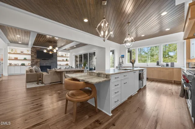 $2,375,000 | 5204 Barton View Court, Raleigh, NC 27615