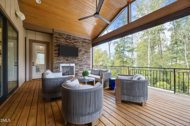$2,375,000 | 5204 Barton View Court, Raleigh, NC 27615