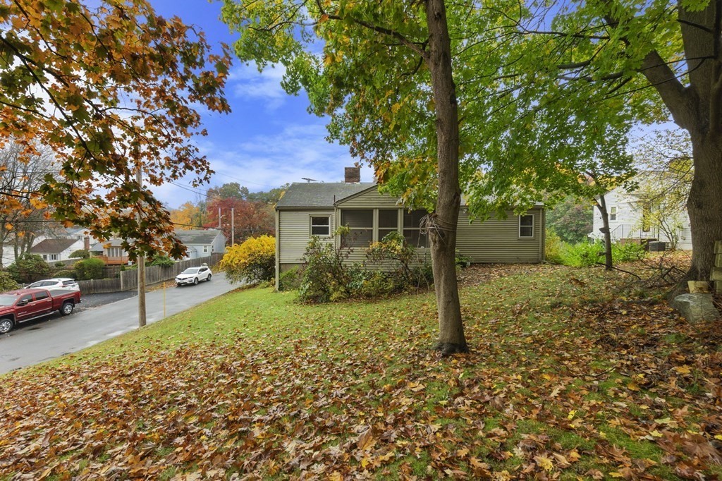 8 McIntyre Road Saugus, MA 01906 - Photo 2 of 19 Gallery Image 2