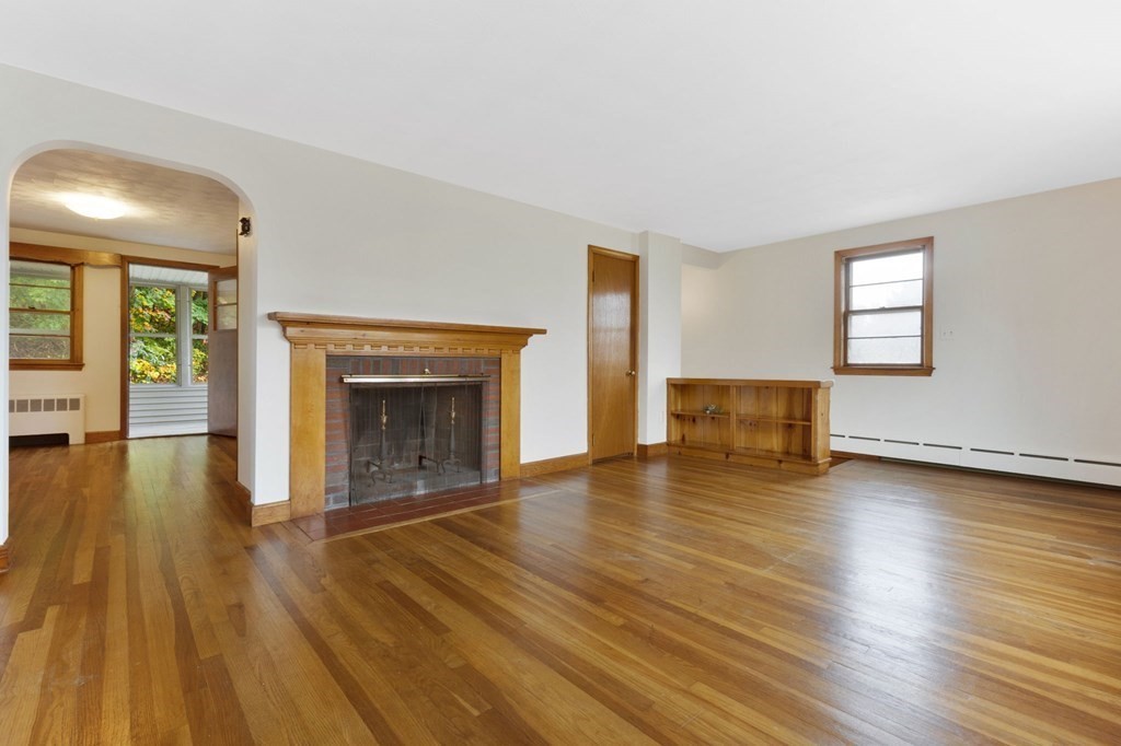 8 McIntyre Road Saugus, MA 01906 - Photo 3 of 19 Gallery Image 3
