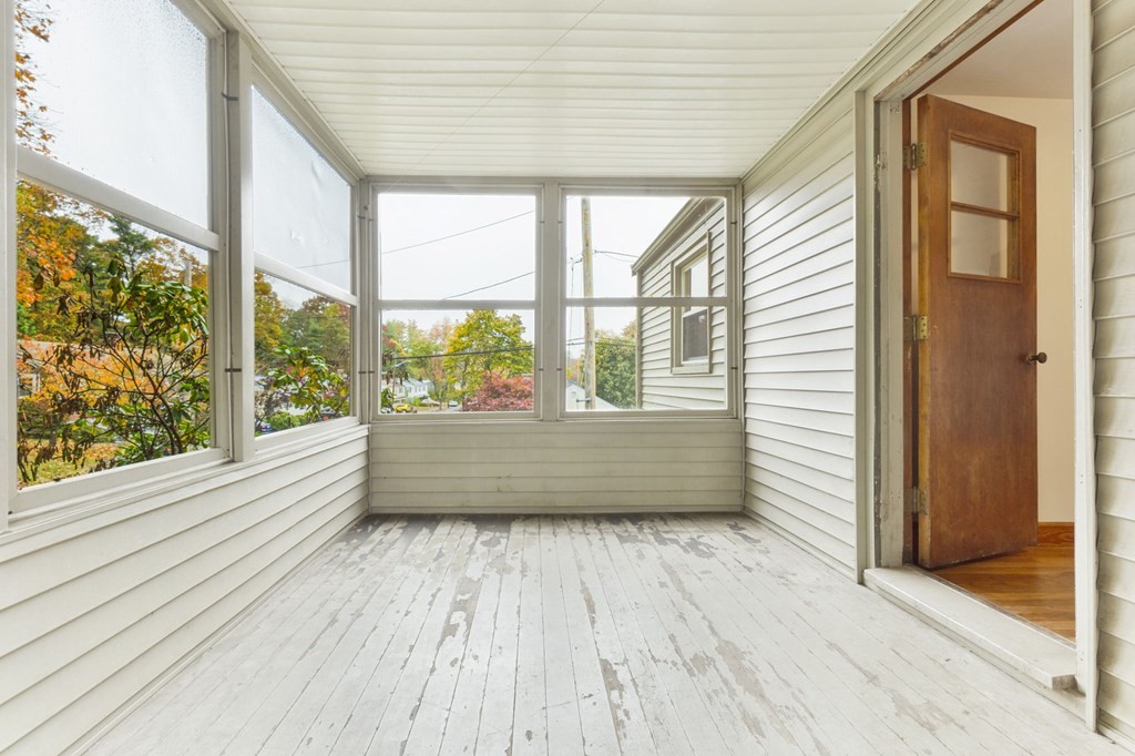 8 McIntyre Road Saugus, MA 01906 - Photo 10 of 19 Gallery Image 10