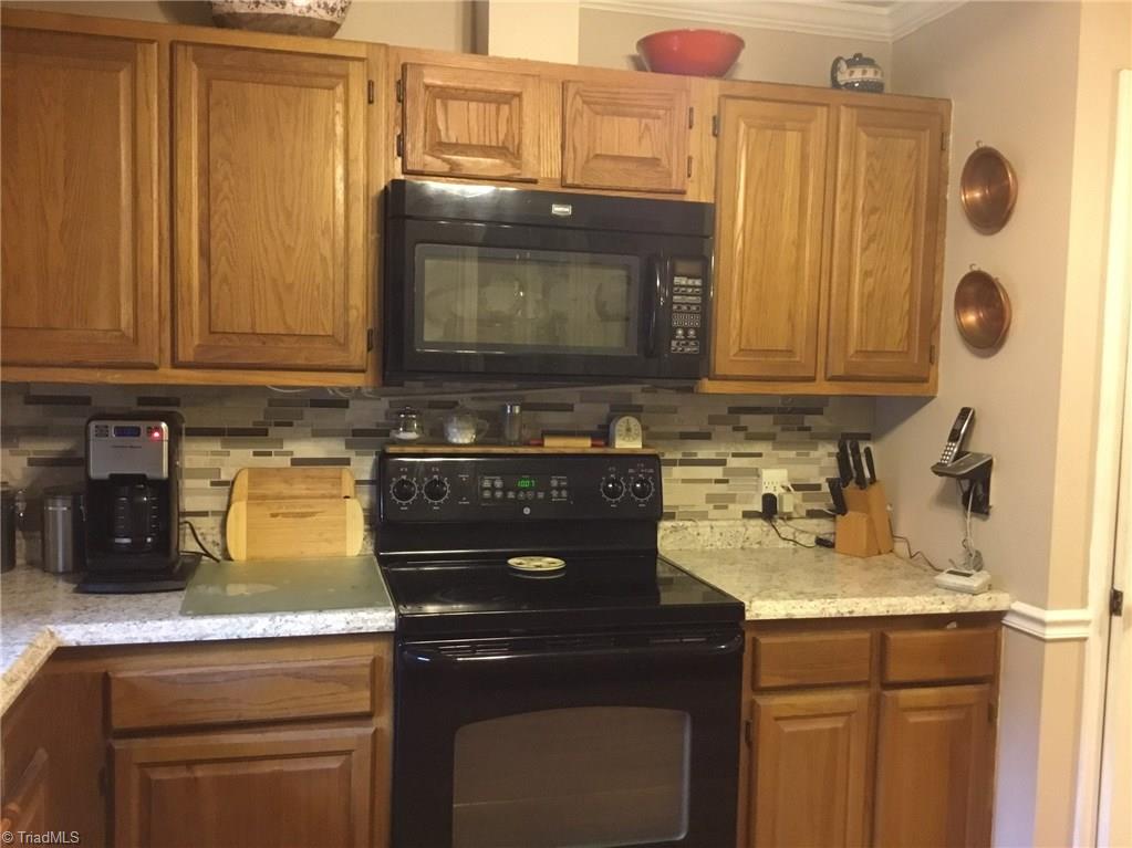 923 Aberdeen Road High Point, NC 27265 - Photo 13 of 30 Gallery Image 13