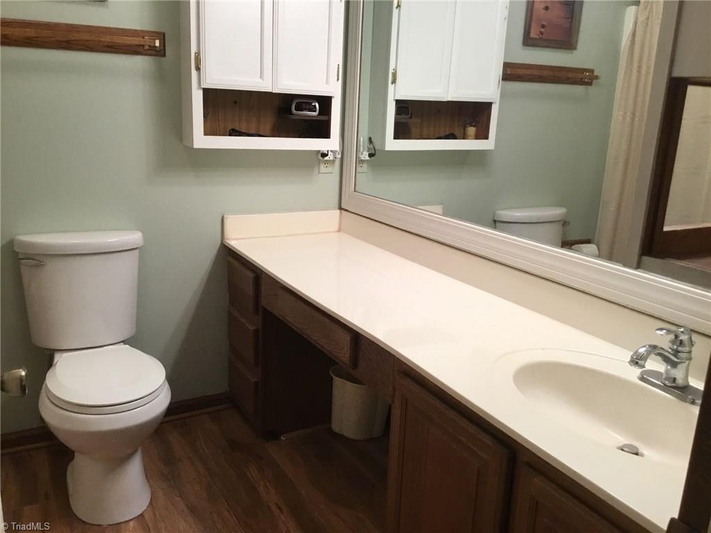 923 Aberdeen Road High Point, NC 27265 - Photo 16 of 30 Gallery Image 16