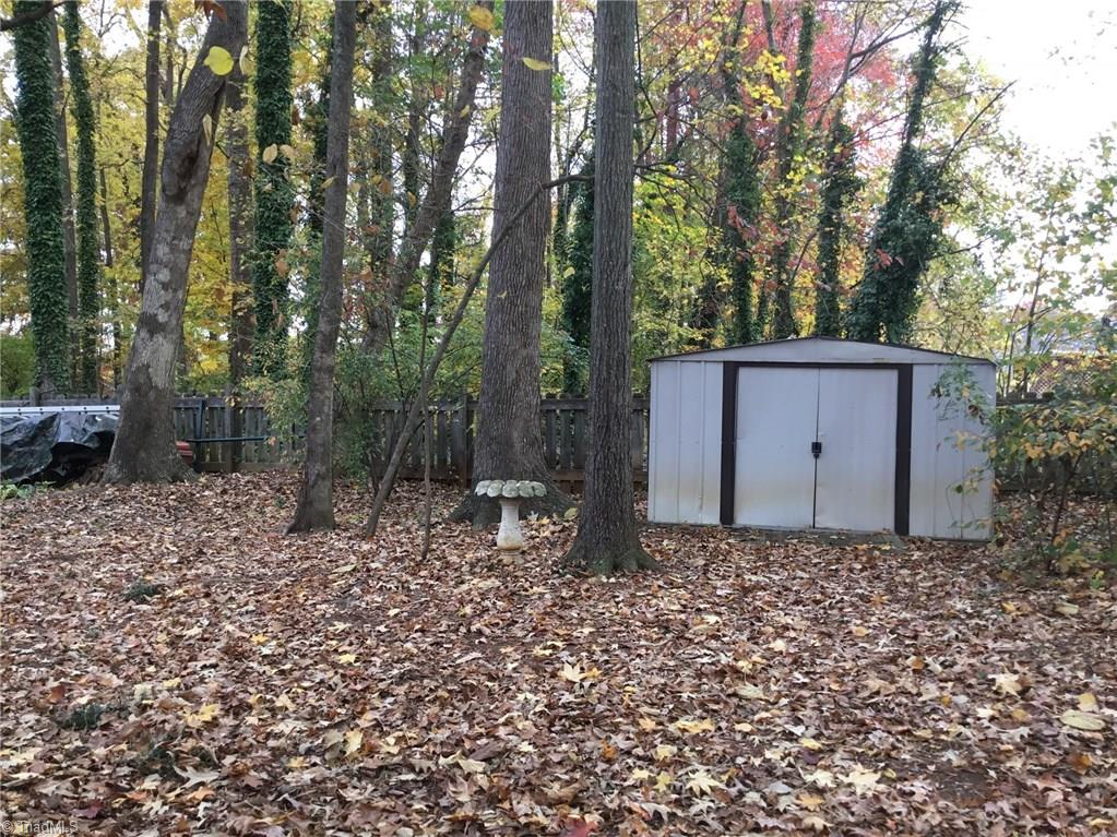 923 Aberdeen Road High Point, NC 27265 - Photo 28 of 30 Gallery Image 28