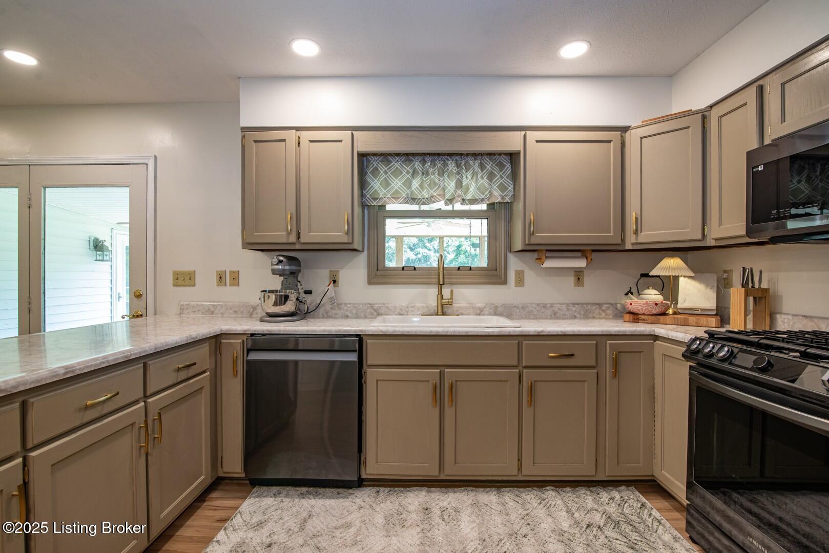 790 Ranch Road Vine Grove, KY 40175 - Photo 14 of 70 790 Ranch Road-27