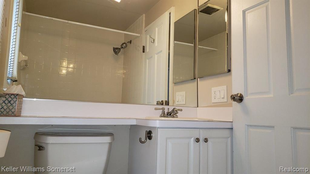 1954 Graefield Road Birmingham, MI 48009 - Photo 19 of 32